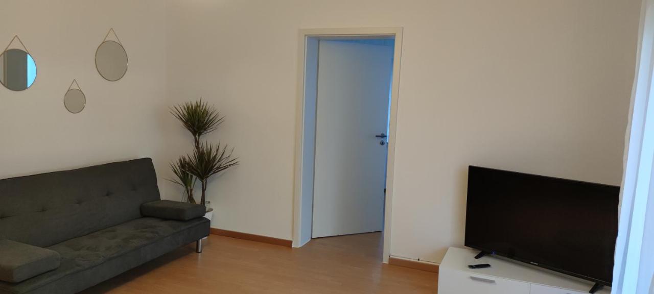 Schoene Und Optimal Gelegene Wohnung Og Weisskirchen Екстериор снимка