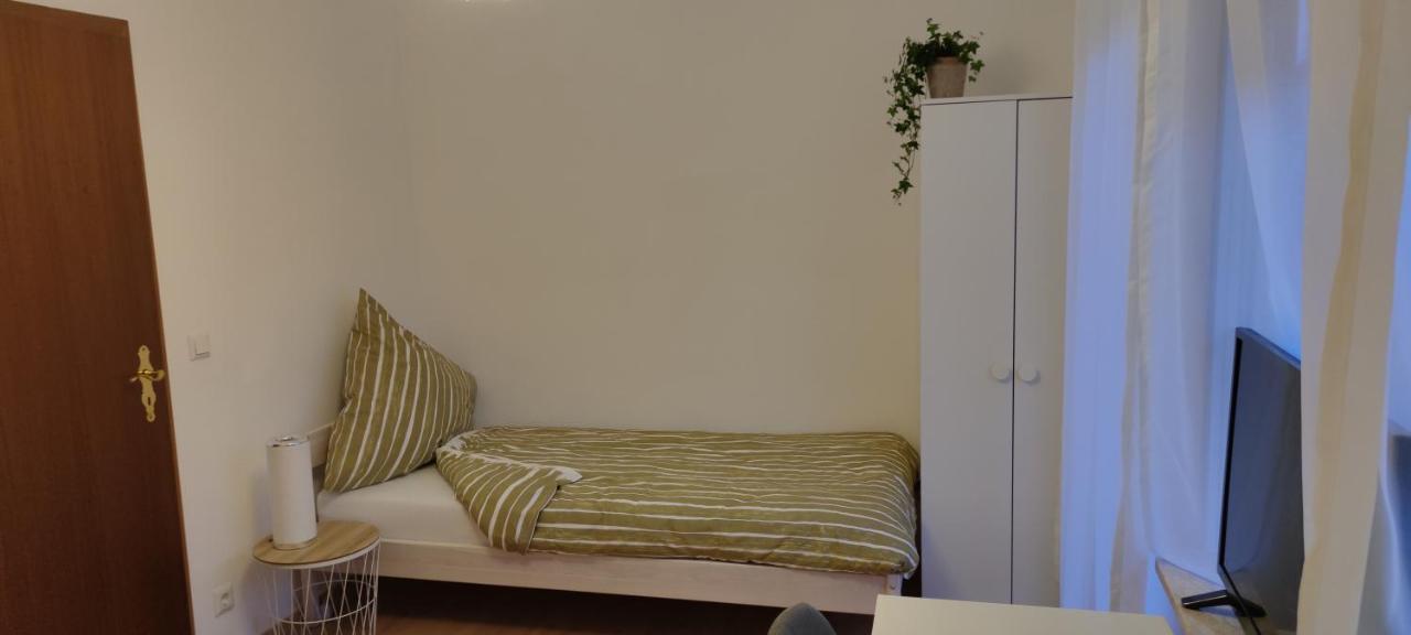Schoene Und Optimal Gelegene Wohnung Og Weisskirchen Екстериор снимка